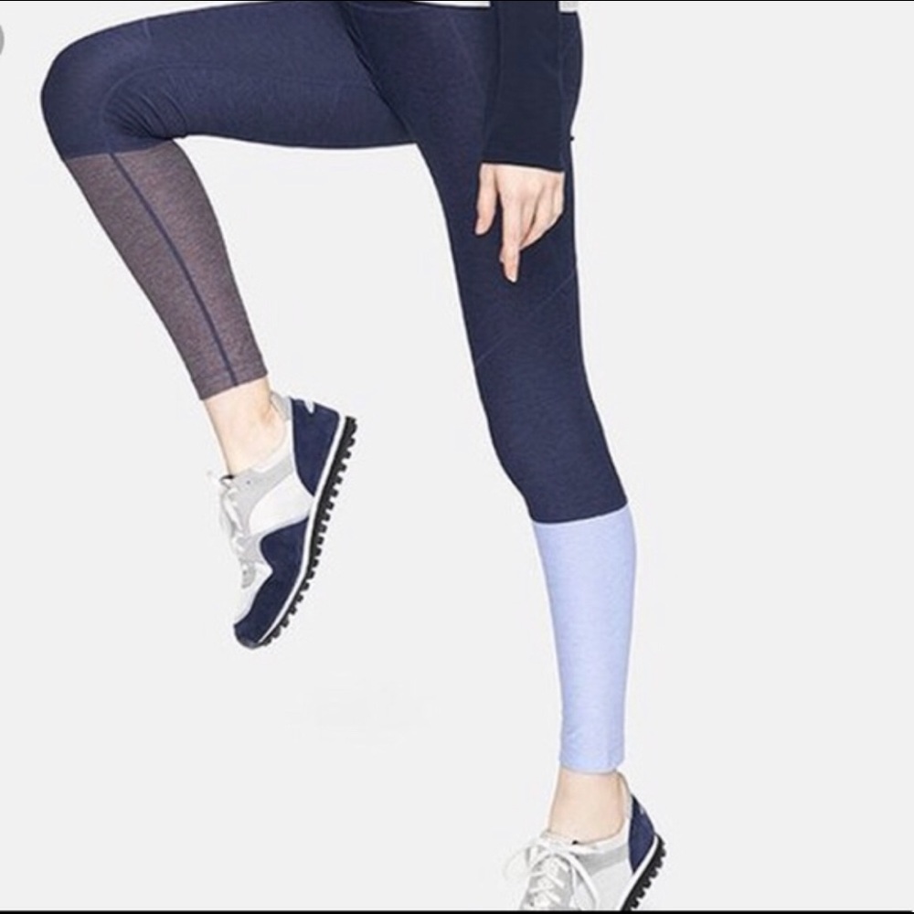 Outdoor Voices 7/8 dipped leggings